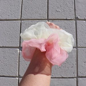 Oversized Organza Scrunchie in Pink.